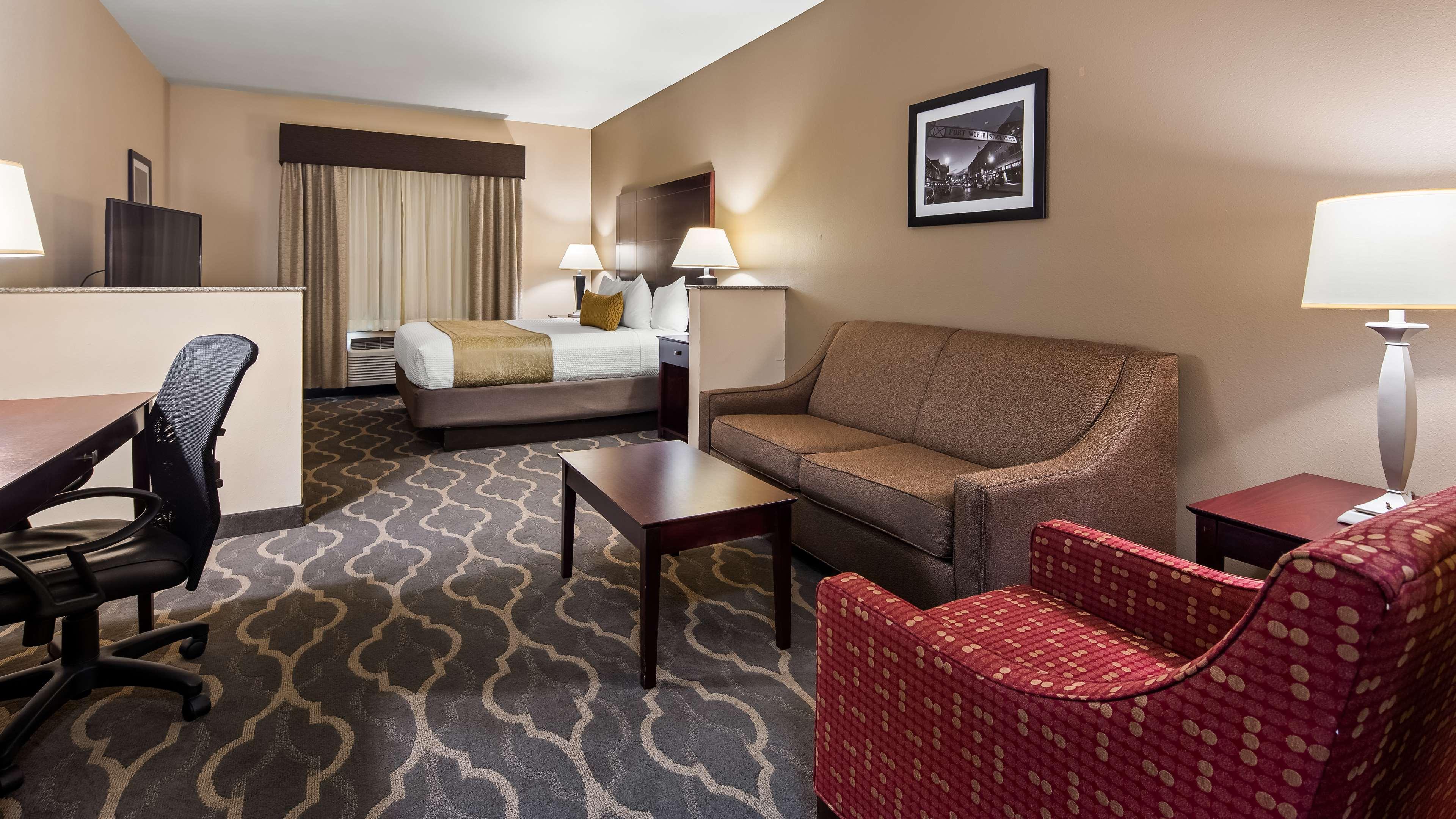Best Western Plus Burleson Inn & Suites Exterior photo