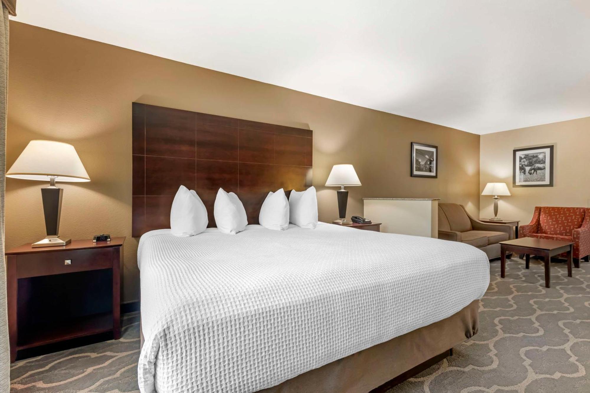 Best Western Plus Burleson Inn & Suites Exterior photo