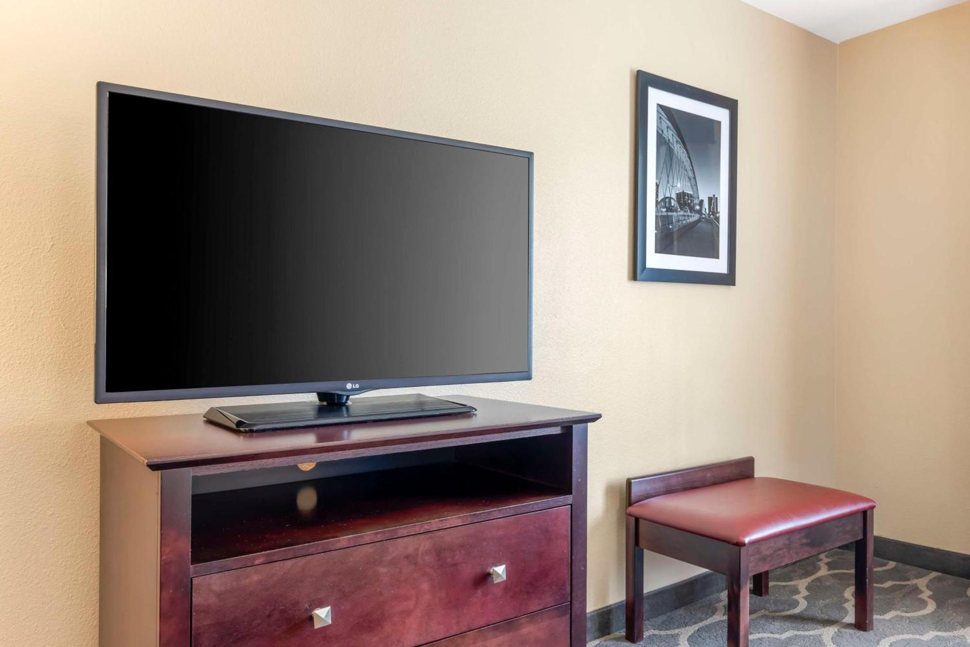 Best Western Plus Burleson Inn & Suites Exterior photo