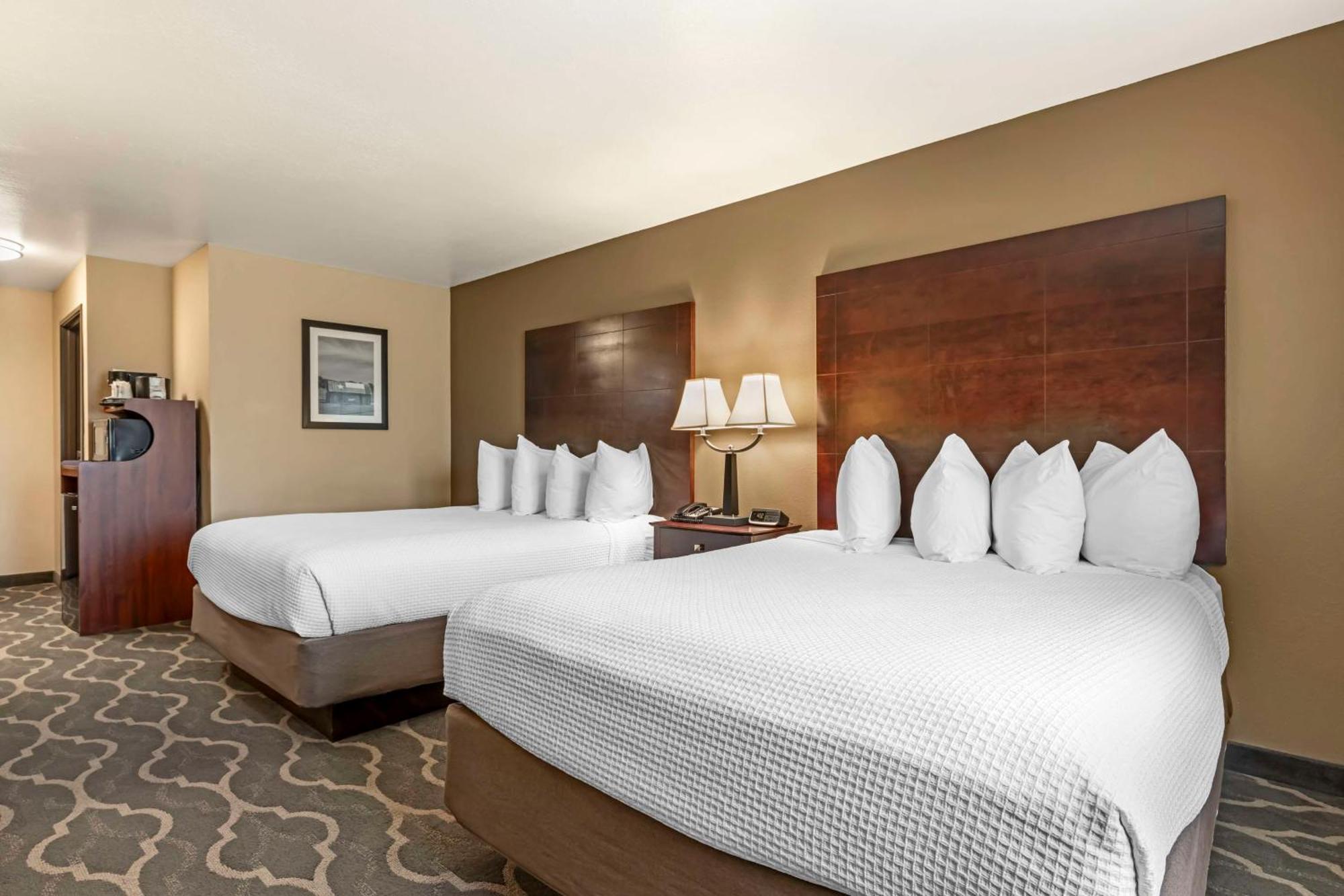 Best Western Plus Burleson Inn & Suites Exterior photo