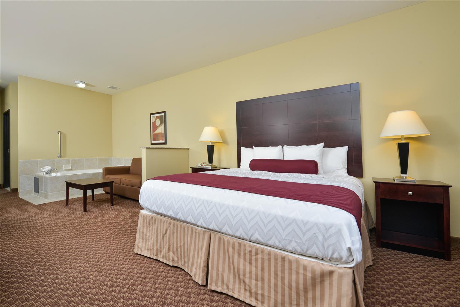 Best Western Plus Burleson Inn & Suites Exterior photo